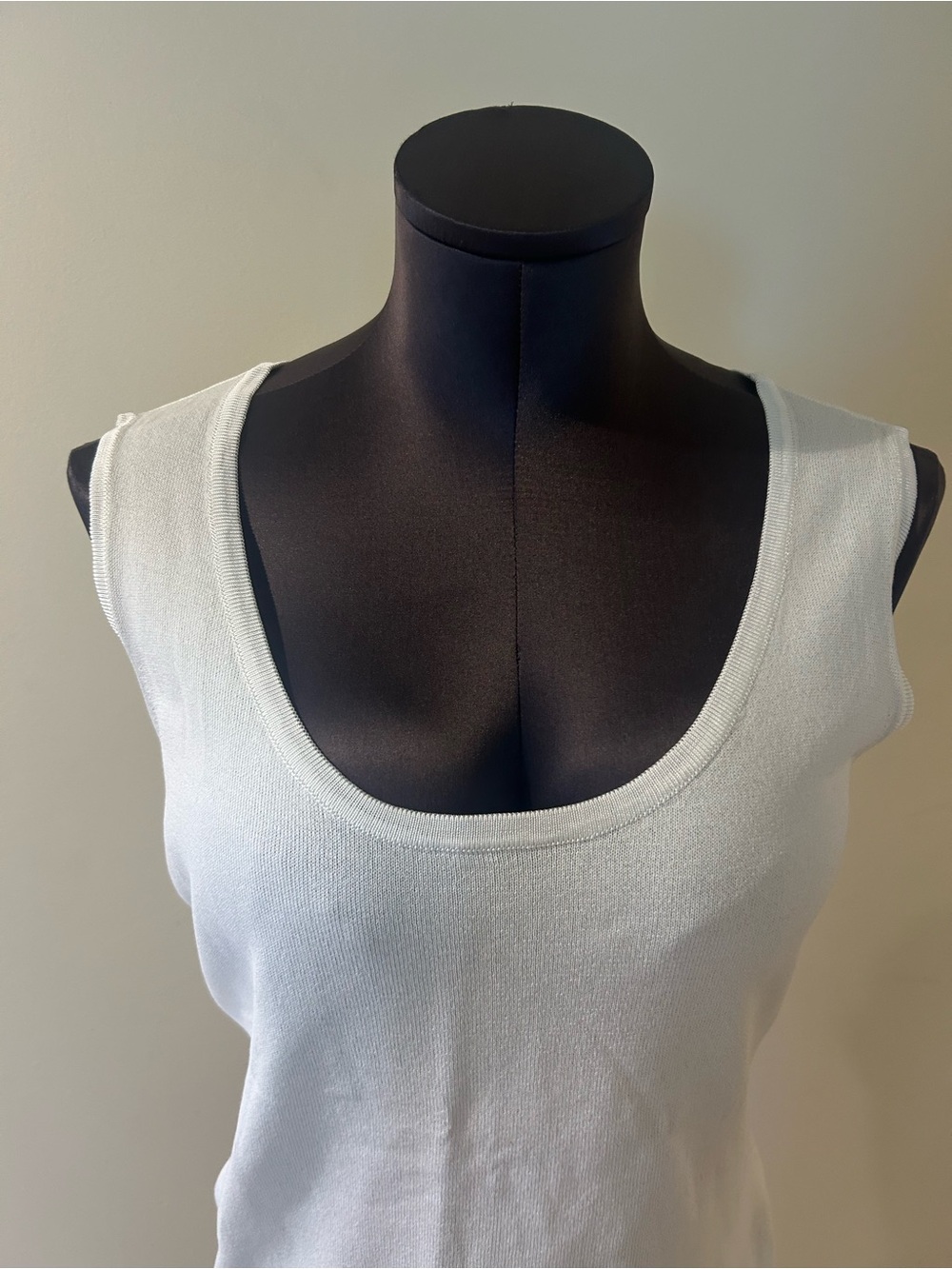 Escada White Scoop Neck Tank Top size 36 - Picture 6 of 11